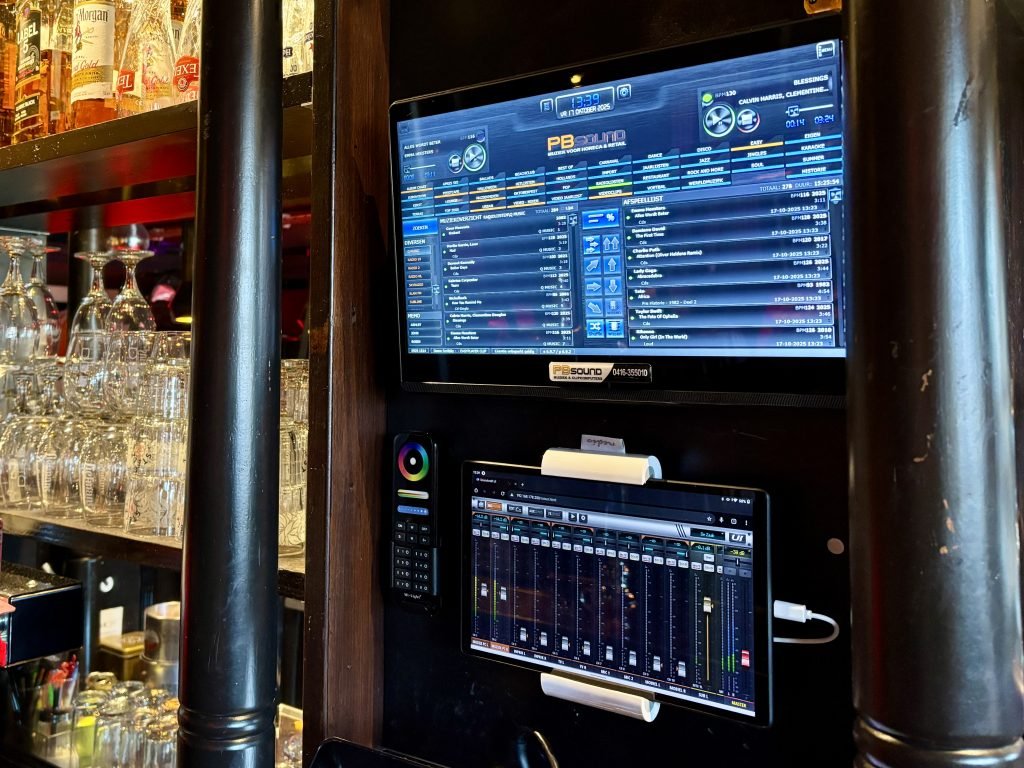PBSound muziekcomputer installatie in horecazaak
